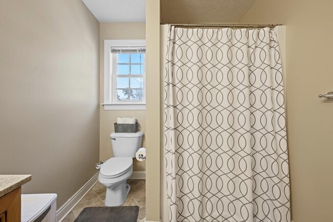 Building Photo - 323 Fox Hill Rd