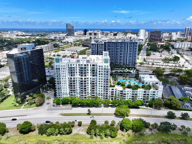 Building Photo - 300 S Australian Ave