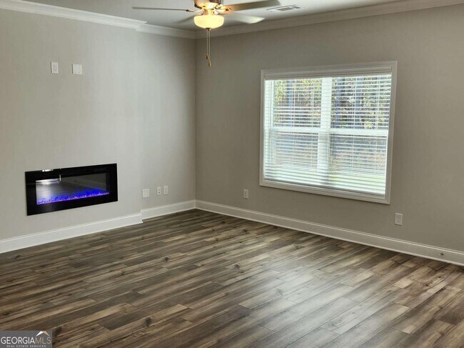 Building Photo - 3370 Westgate Park Dr