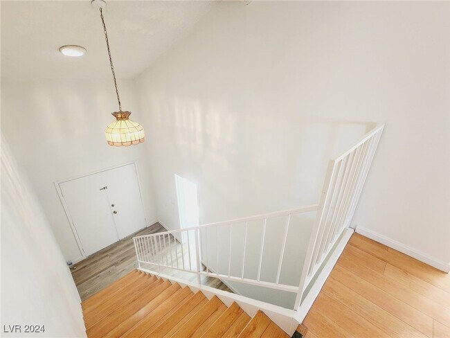 Building Photo - 3565 S Calmosa St