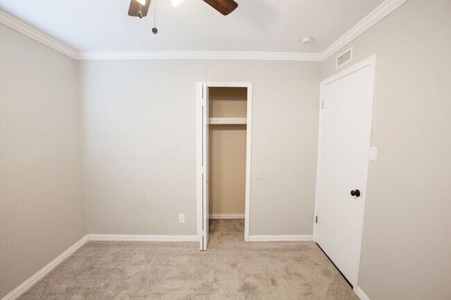 Building Photo - 5713 Baker Dr