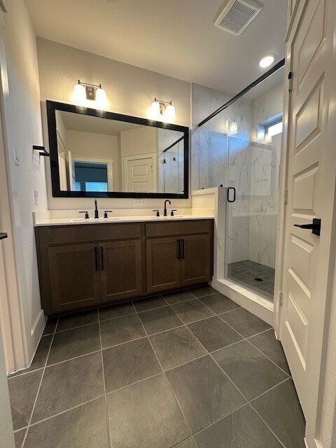 Building Photo - 18406 Vivacious Ln