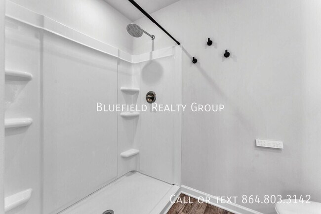 Building Photo - 503 Heswall Ct