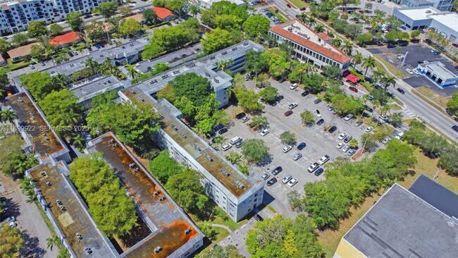 Building Photo - 17255 SW 95th Ave