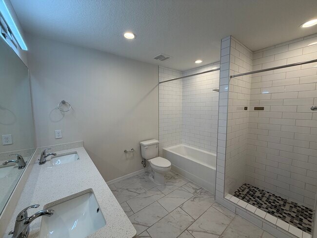 Building Photo - 2138 Penny Ln