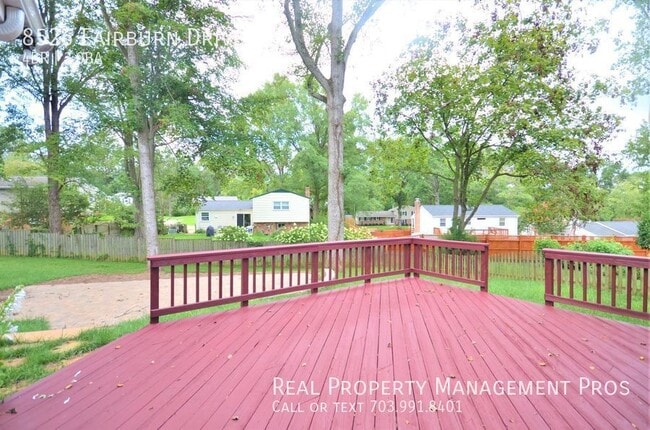 Building Photo - 8526 Fairburn Dr