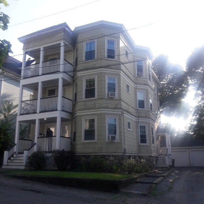 Building Photo - 5-7 Abbott St