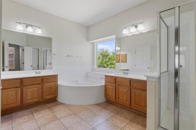 Building Photo - 13125 Appaloosa Chase Dr