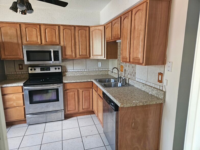Building Photo - 148 Glen Acres Ct