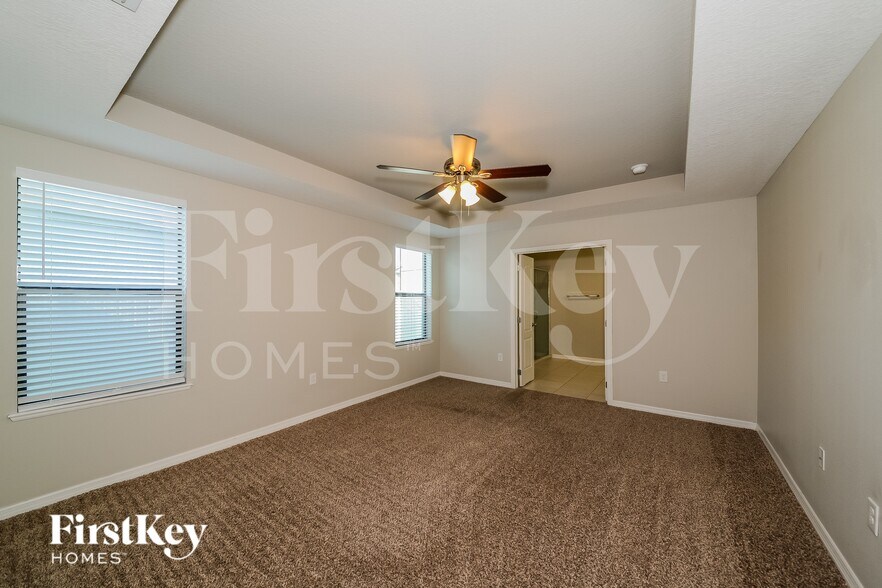 Building Photo - 3911 Willow Walk Dr