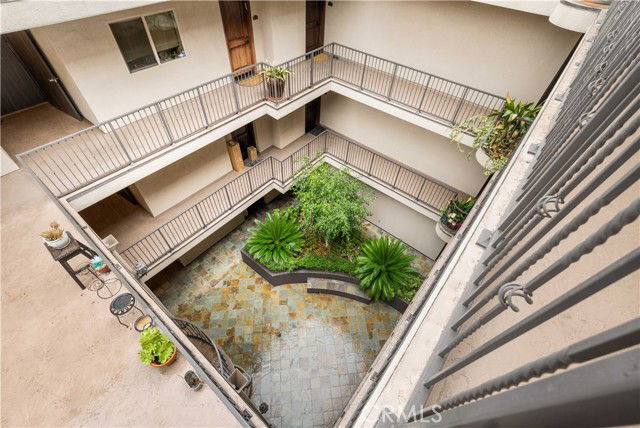 Building Photo - 11218 Camarillo St