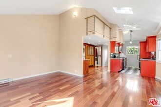 Building Photo - 325 Vernon Ave