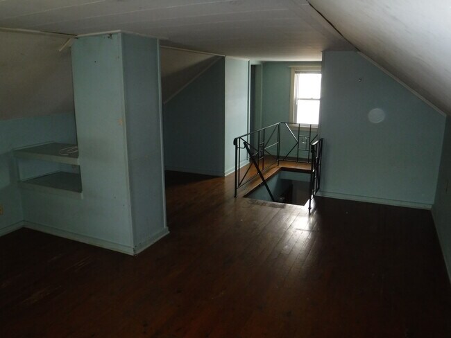 Building Photo - 1545 Atlantic St NE