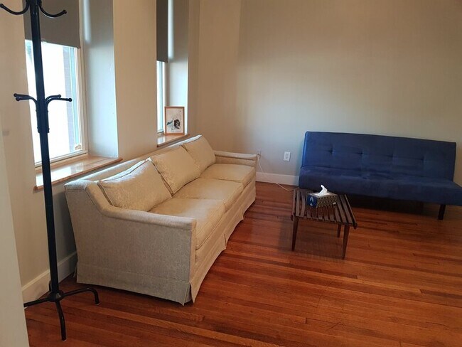 Building Photo - 857 Goodfellow Blvd