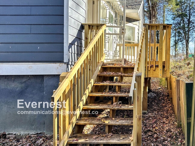 Building Photo - Charming 3-Bedroom, 2-Bathroom Home / Pet-...