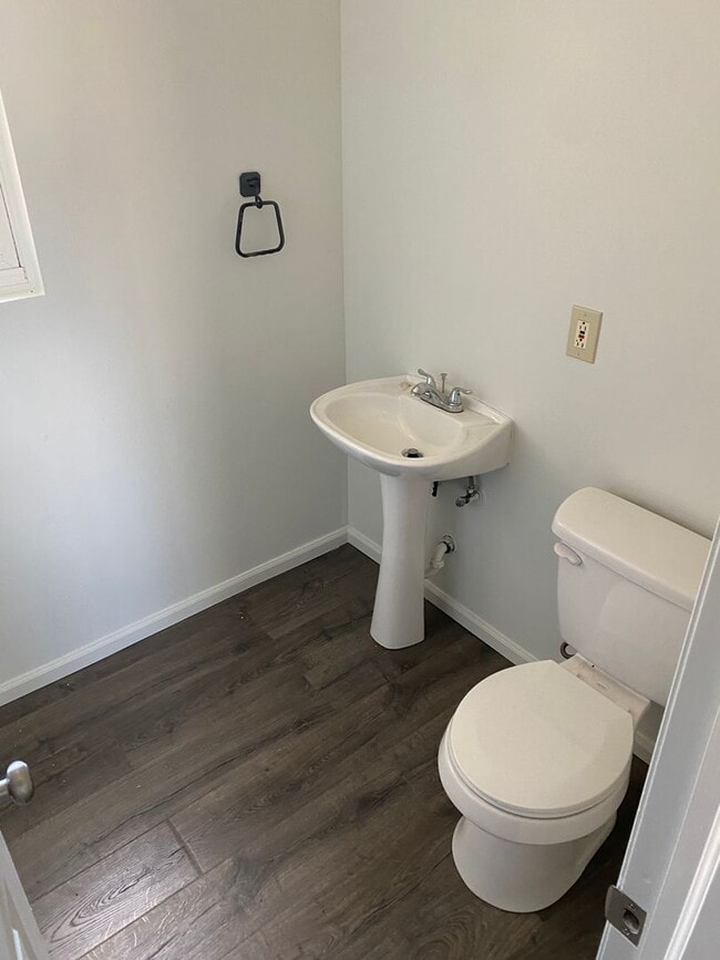 Building Photo - Family Style Home In The Coveted Marsten Neighborhood!