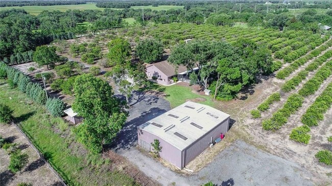 Building Photo - 7740 Lake Hatchineha Rd