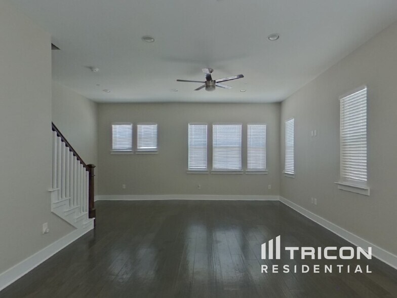 Building Photo - 209 S Village Way