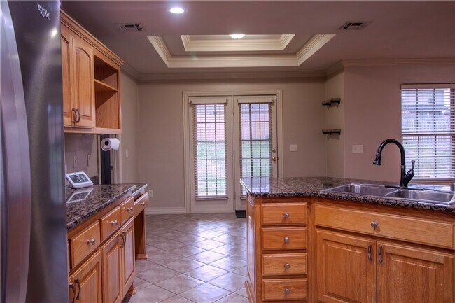 Building Photo - 202 Dawn Dr