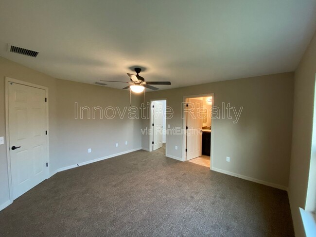 Building Photo - 468 Malauka Radial