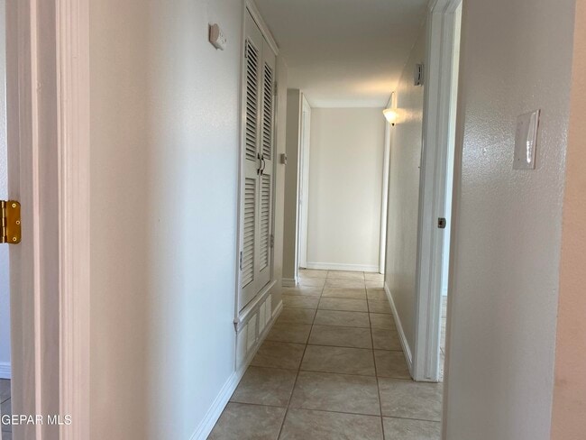 Building Photo - 308 Cabaret Dr