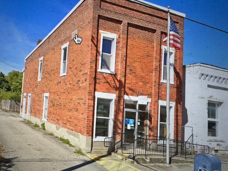 Building Photo - 50 Main St