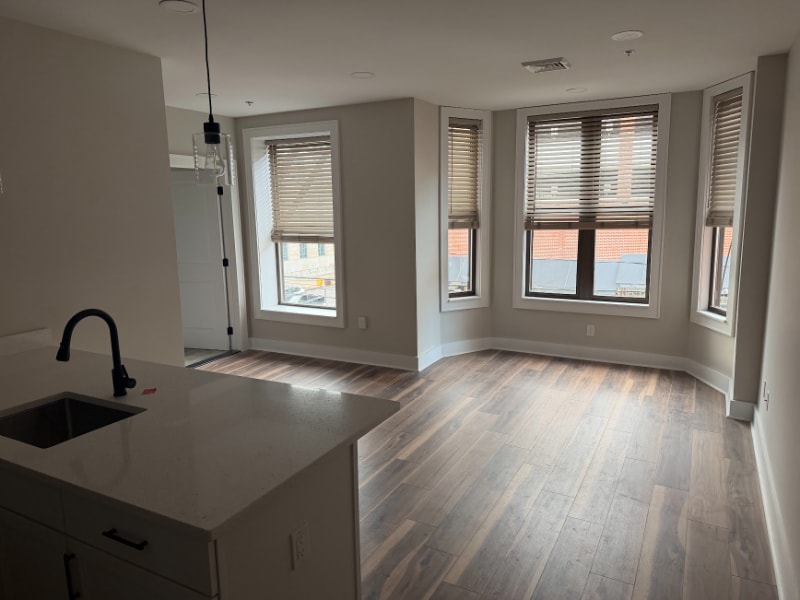 Building Photo - 501 Linden St