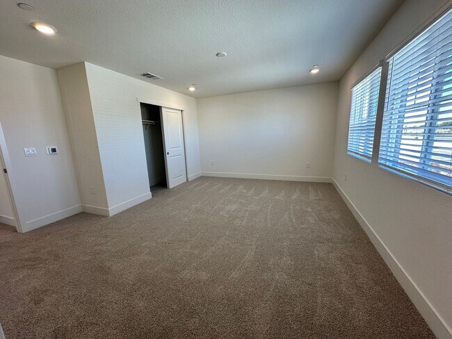 Building Photo - 7820 Rivermeadow Wy