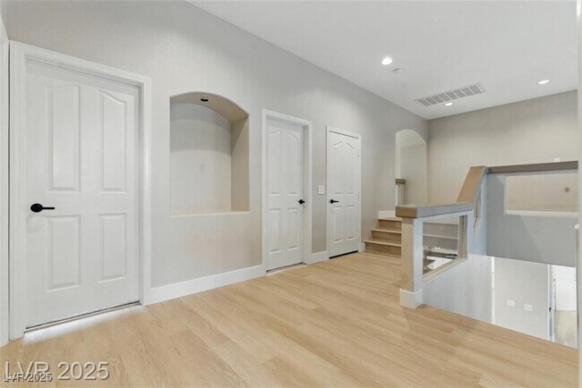 Building Photo - 2445 Antler Point Dr