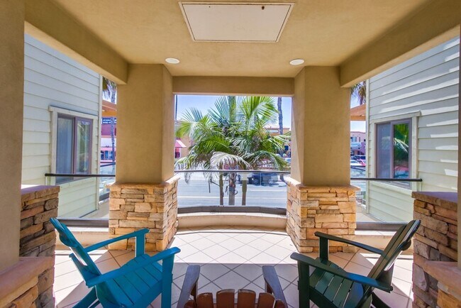 Building Photo - Steps From The Beach w/ All Utilities Included Available Jan - May 2025