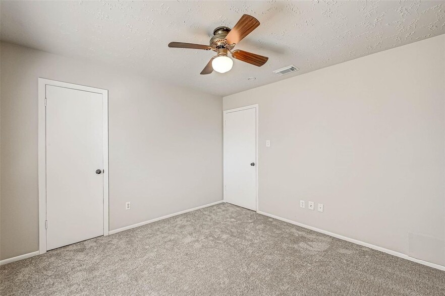 Building Photo - 24130 Silversmith Ln