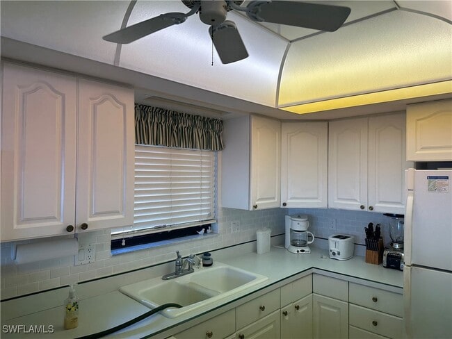 Building Photo - 26171 Hickory Blvd