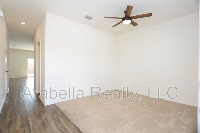 Building Photo - 5105 Hydra