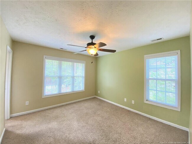 Building Photo - 1058 Carolina Way