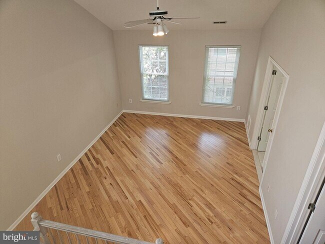 Building Photo - 9659 Athens Pl