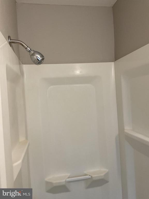 Building Photo - 5 E Main St