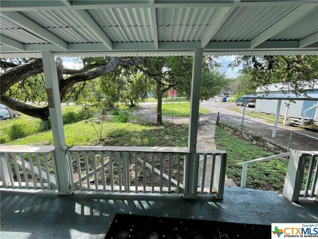 Building Photo - 840 Highview St