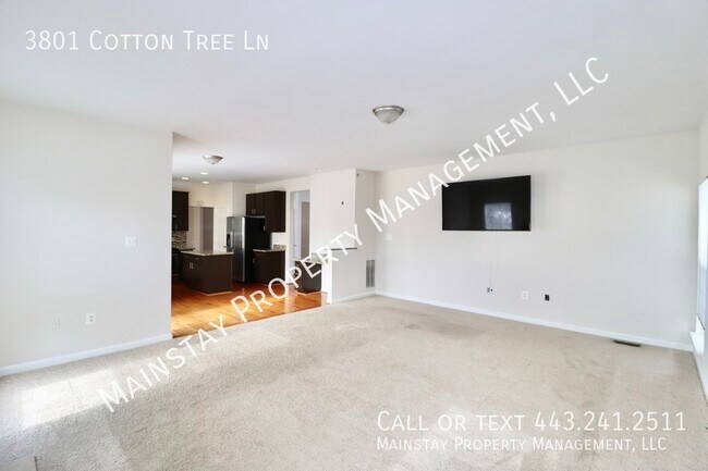 Building Photo - Beautiful 5 Bedroom SFH in Family Friendly...