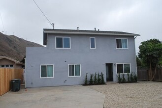 Building Photo - 822