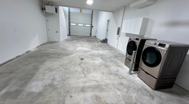 Building Photo - 8936 Arlon St