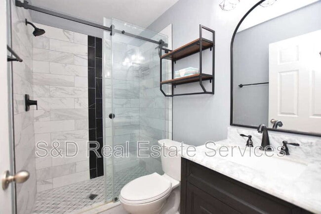 Building Photo - 8212 Riverboat Dr