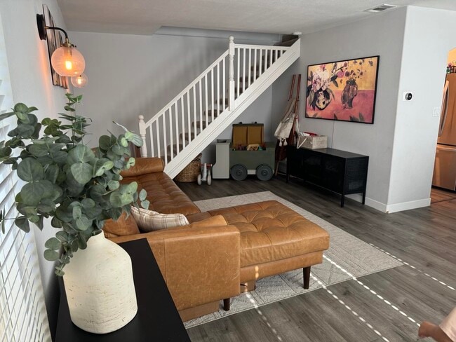 Building Photo - 5618 Madison Ave