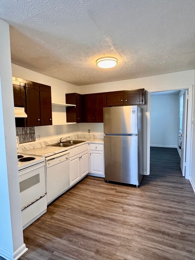 Building Photo - 5144-5158 Linbar Drive