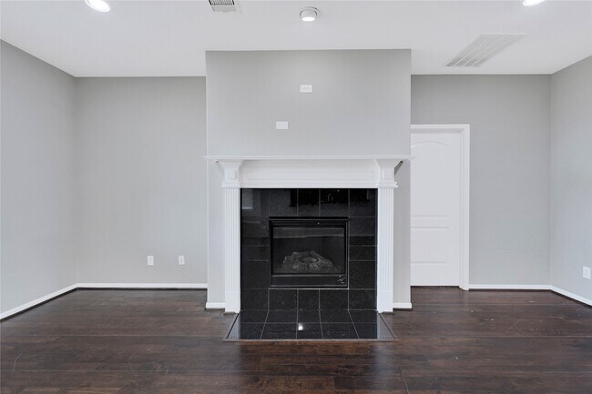 Building Photo - 20254 Fossil Valley Ln