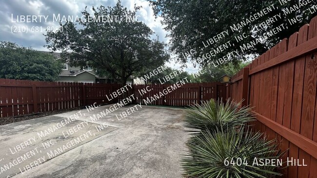 Building Photo - 6404 Aspen Hill