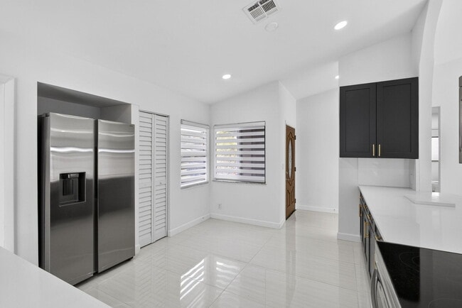 Building Photo - 7771 Blackwood Ln