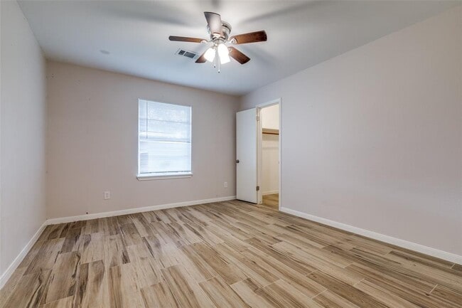 Building Photo - 8915 Bintliff Dr