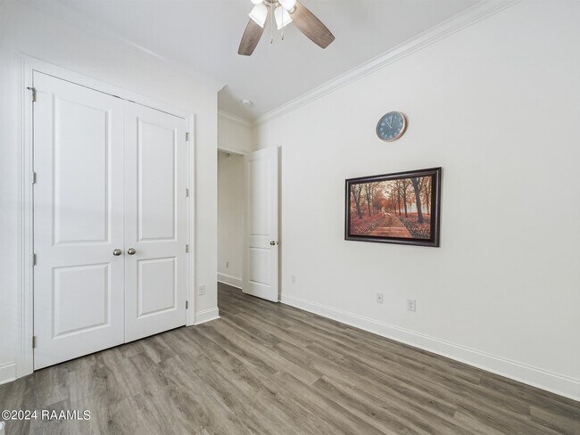 Building Photo - 316 Redfern St