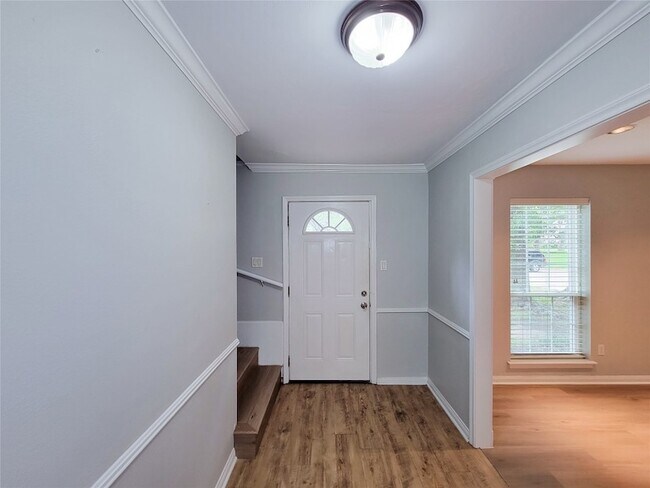 Building Photo - 13406 Glen Erica Dr