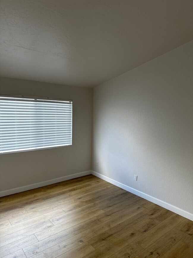 Building Photo - 3935 32nd St